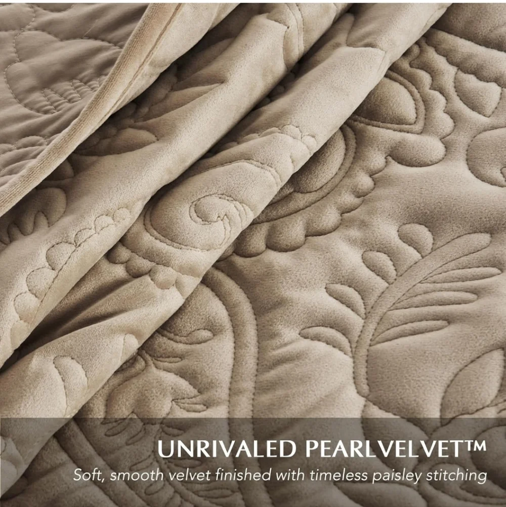 EVERGRACE Luxury Pearl Velvet Quilt Set Queen  3 Pieces, Soft Paisley-Stitch Vel